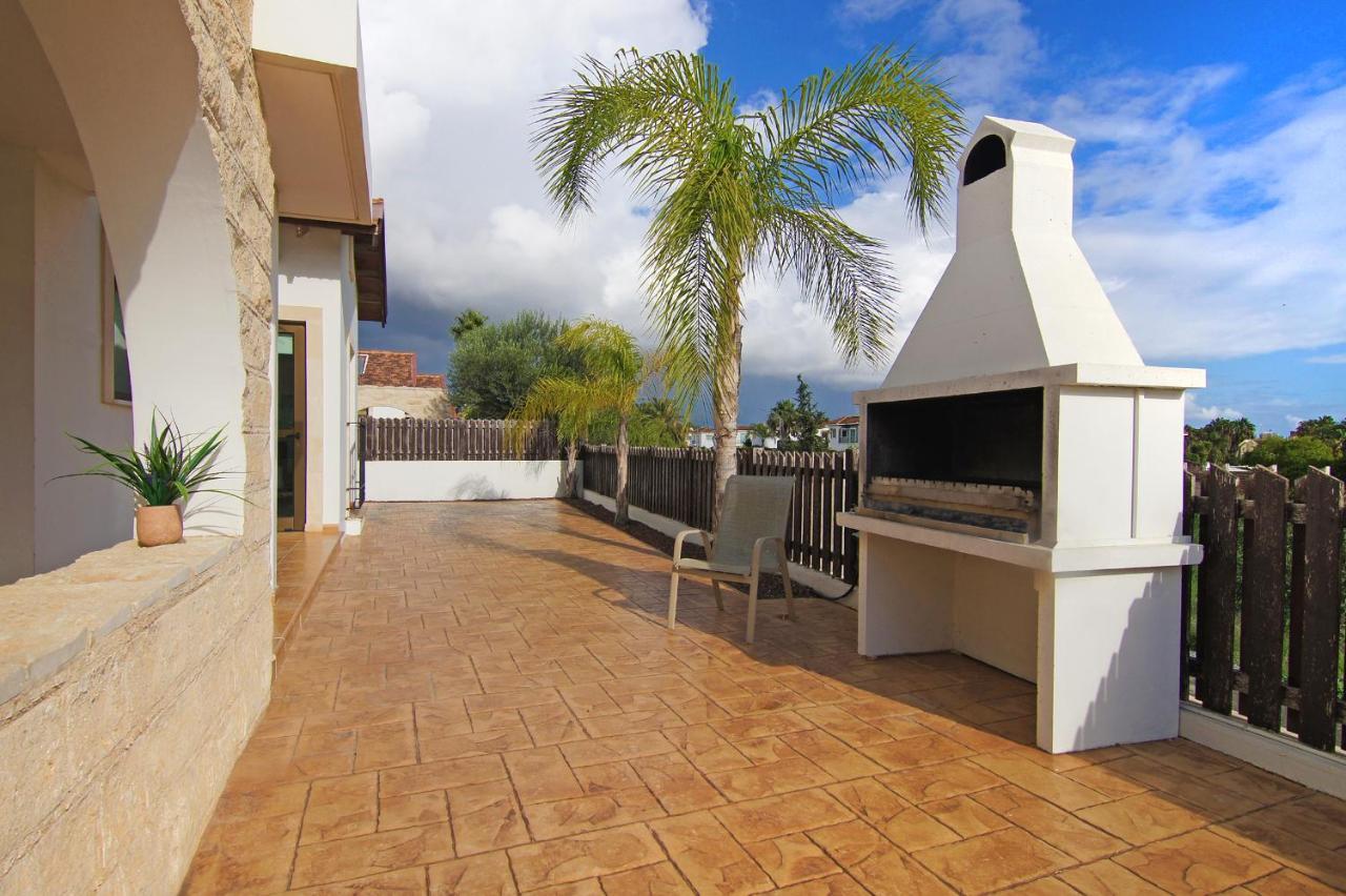 Villa Merry Ayia Napa Eksteriør billede