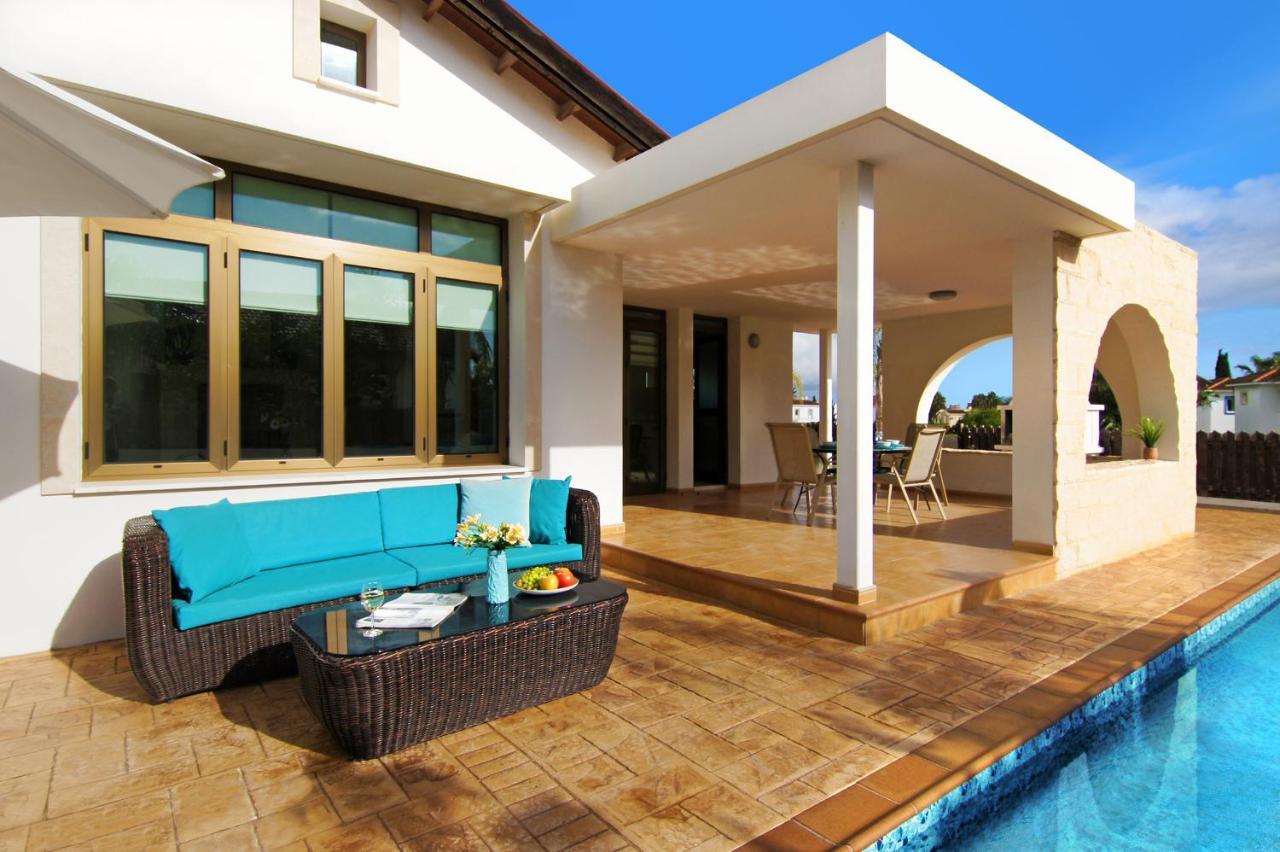 Villa Merry Ayia Napa Eksteriør billede
