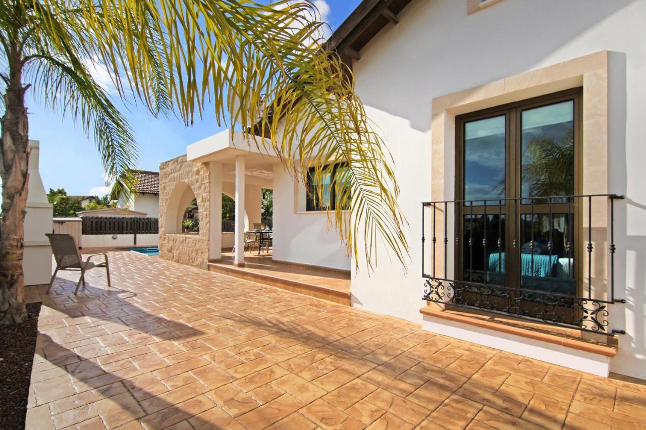 Villa Merry Ayia Napa Eksteriør billede
