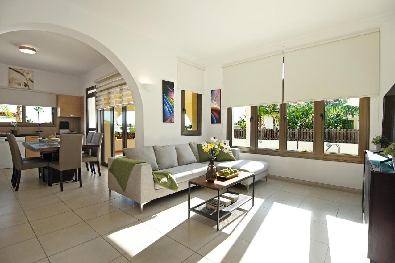 Villa Merry Ayia Napa Eksteriør billede