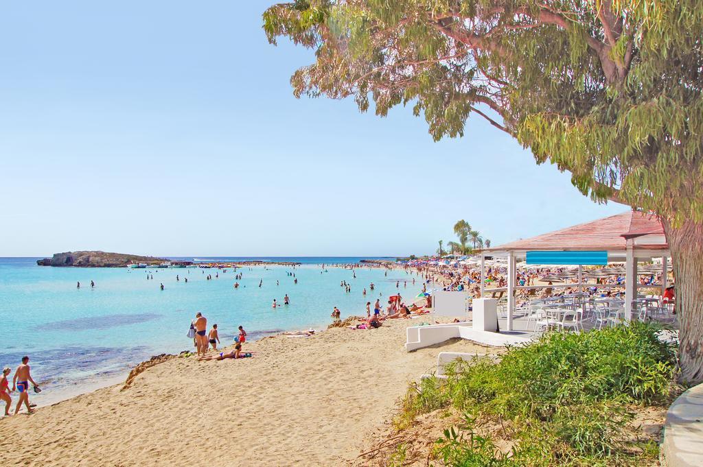 Villa Merry Ayia Napa Eksteriør billede